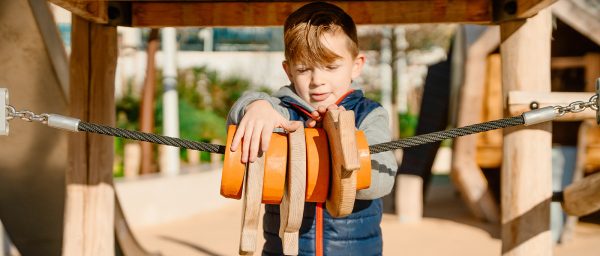Educatieve en zintuiglijke speeltoestellen